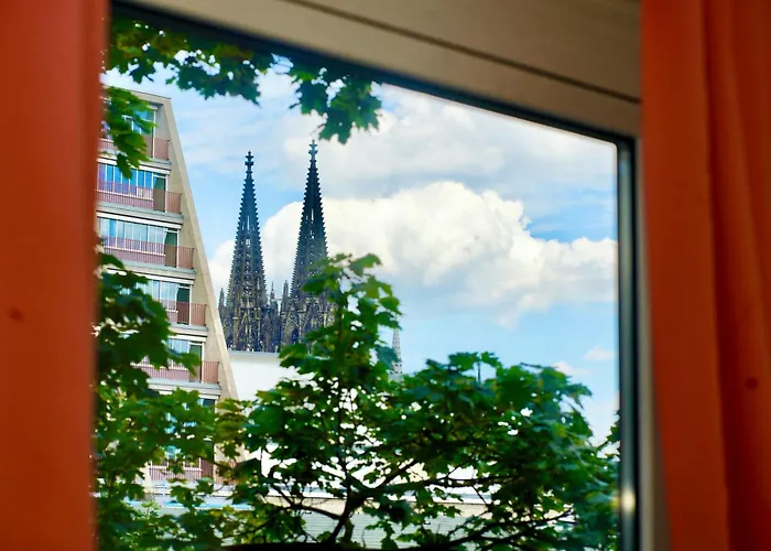 Trendy With Cathedral View Διαμέρισμα Κολωνία